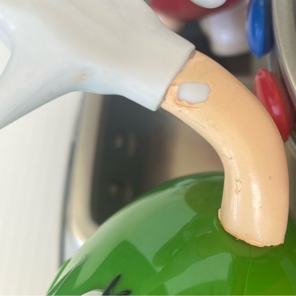 M&M’s Rock'n Roll Cafe Jukebox Candy Dispenser Limited Edition Collectib… - Picture 8 of 11